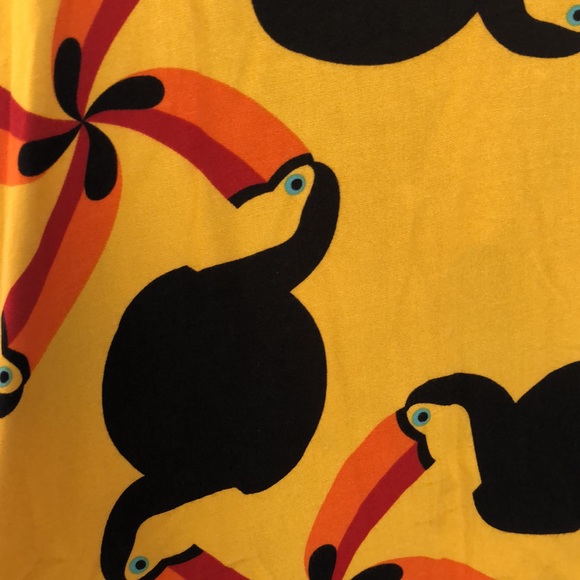 Totem Sz. 2 Toucan Bird Top from Brazil - Picture 7 of 8